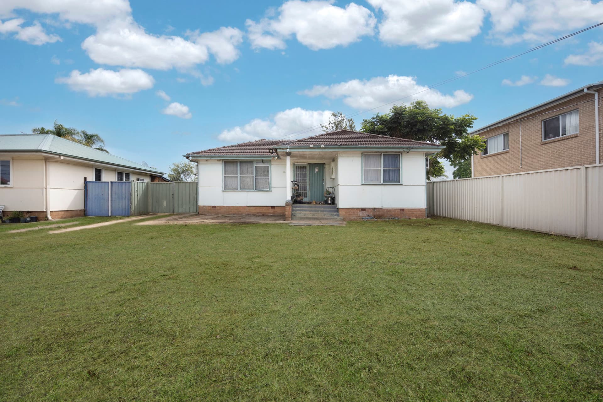 SOLD WITH CLASS | FADI HAJJAR 0478 111 428