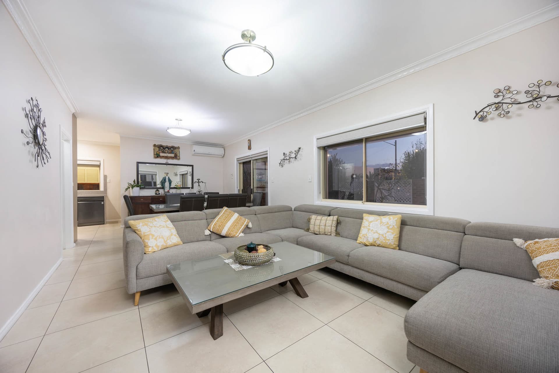 1/2 Wilbur Street Greenacre NSW 2190 - Thumbnail 3