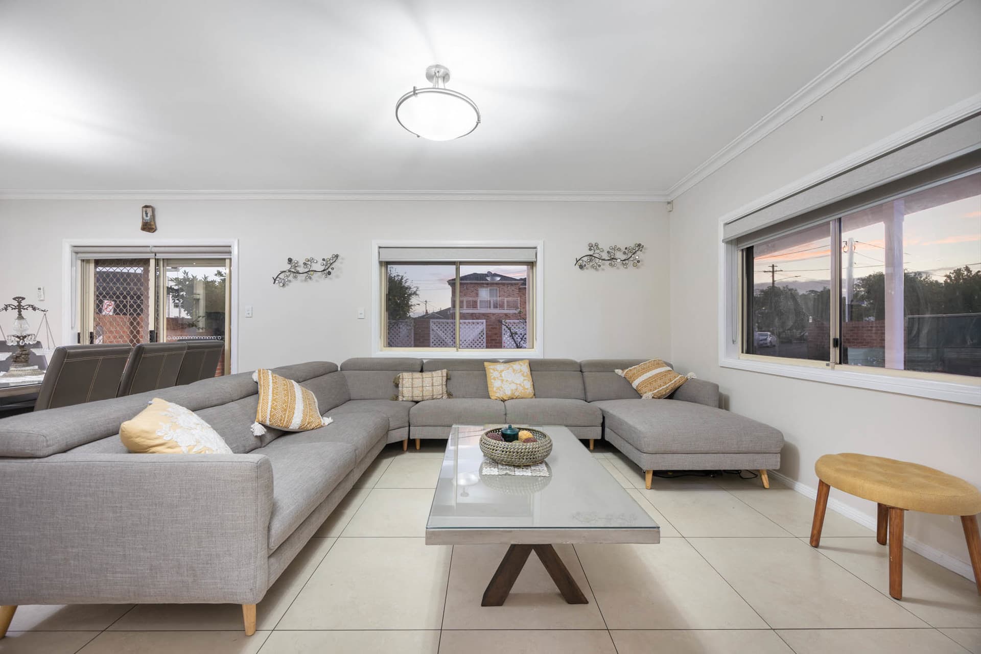 1/2 Wilbur Street Greenacre NSW 2190 - Thumbnail 2