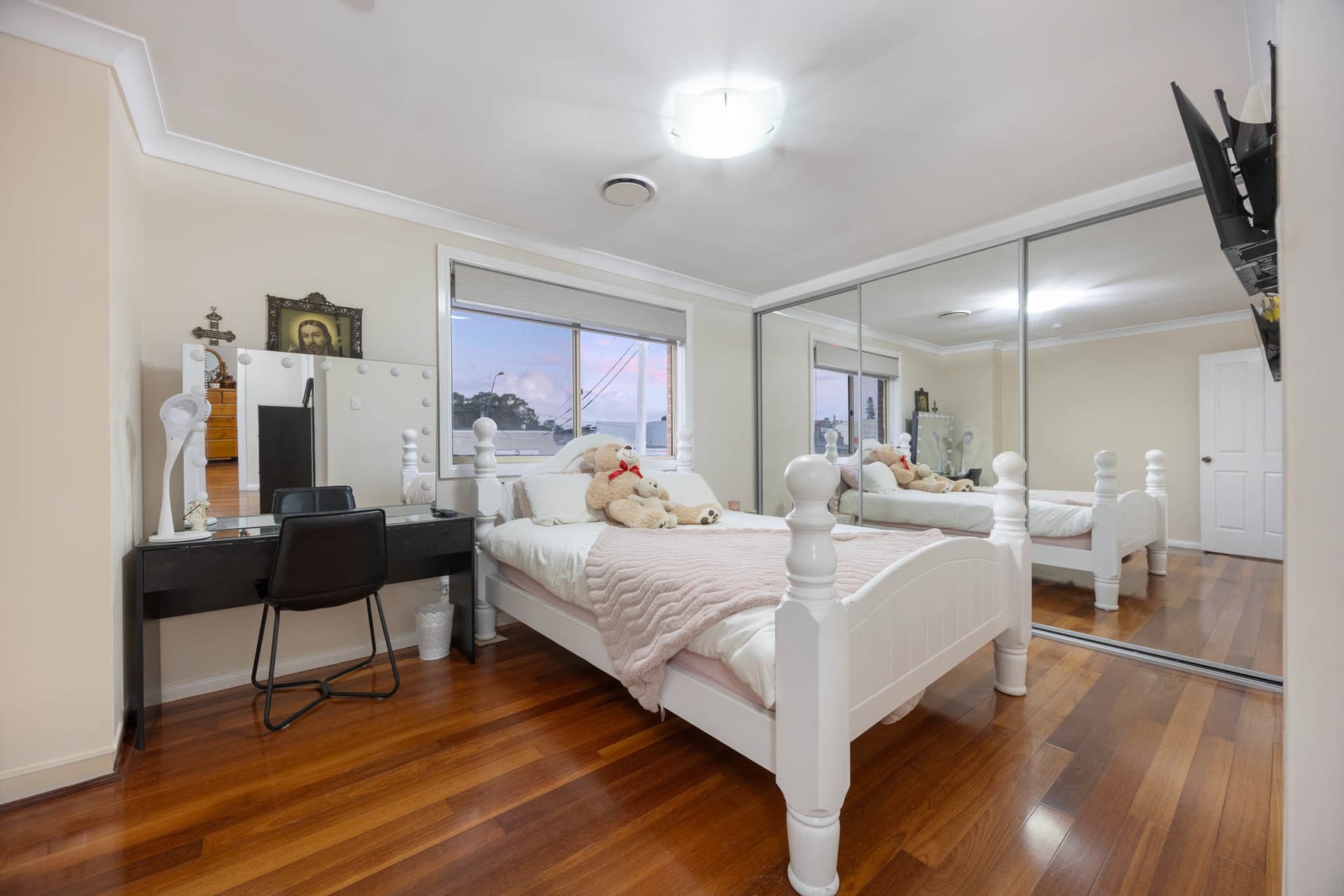 1/2 Wilbur Street Greenacre NSW 2190 - Thumbnail 8